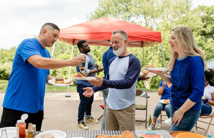 small tent rentals for family reunions: keep it simple and fun